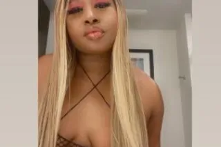 PRE BOOKING 💲🌃🌆🏈🚖🌆Caucasian Me... - Image 1